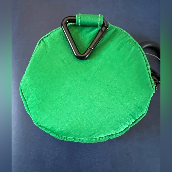 Free People Movement Essential Only Pouch NWT - Picture 5 of 6